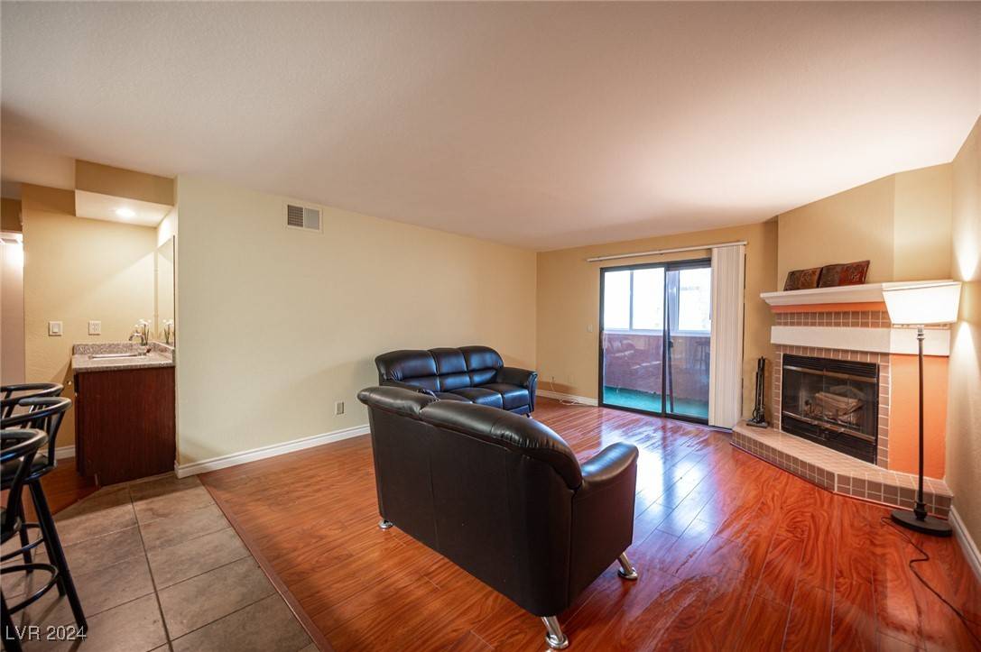 Las Vegas, NV 89108,2451 N Rainbow BLVD #2082
