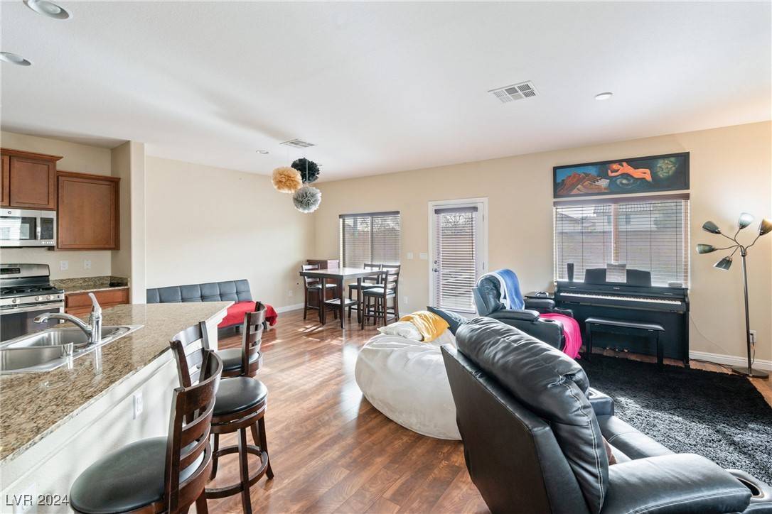Las Vegas, NV 89117,8479 Blacktip AVE