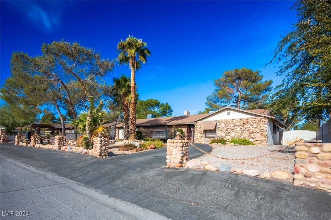 Las Vegas, NV 89146,6742 Palmyra AVE