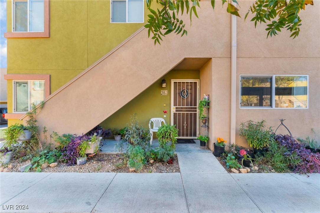 Las Vegas, NV 89108,1812 N Decatur BLVD #103