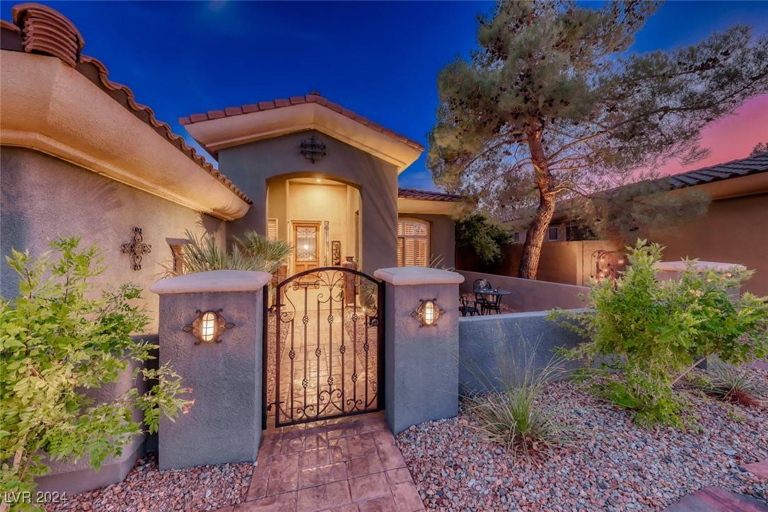 Henderson, NV 89052,46 Moraine DR