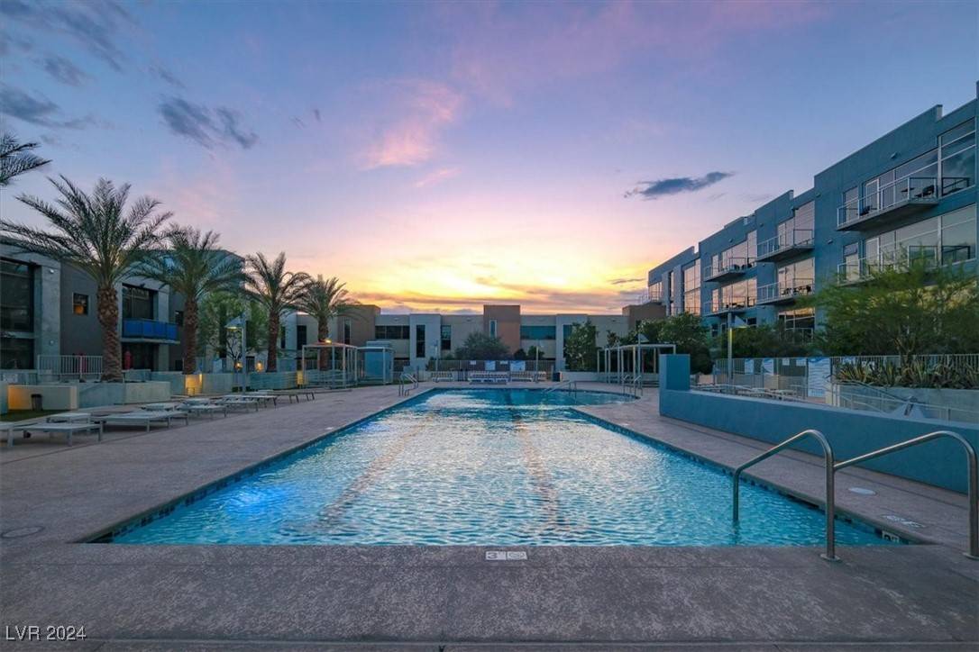 Las Vegas, NV 89101,353 E Bonneville AVE #313
