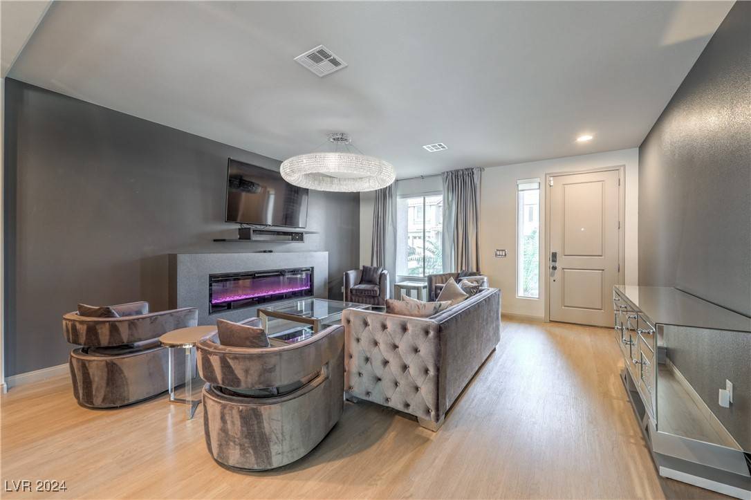 Las Vegas, NV 89141,5989 Rockway Glen AVE