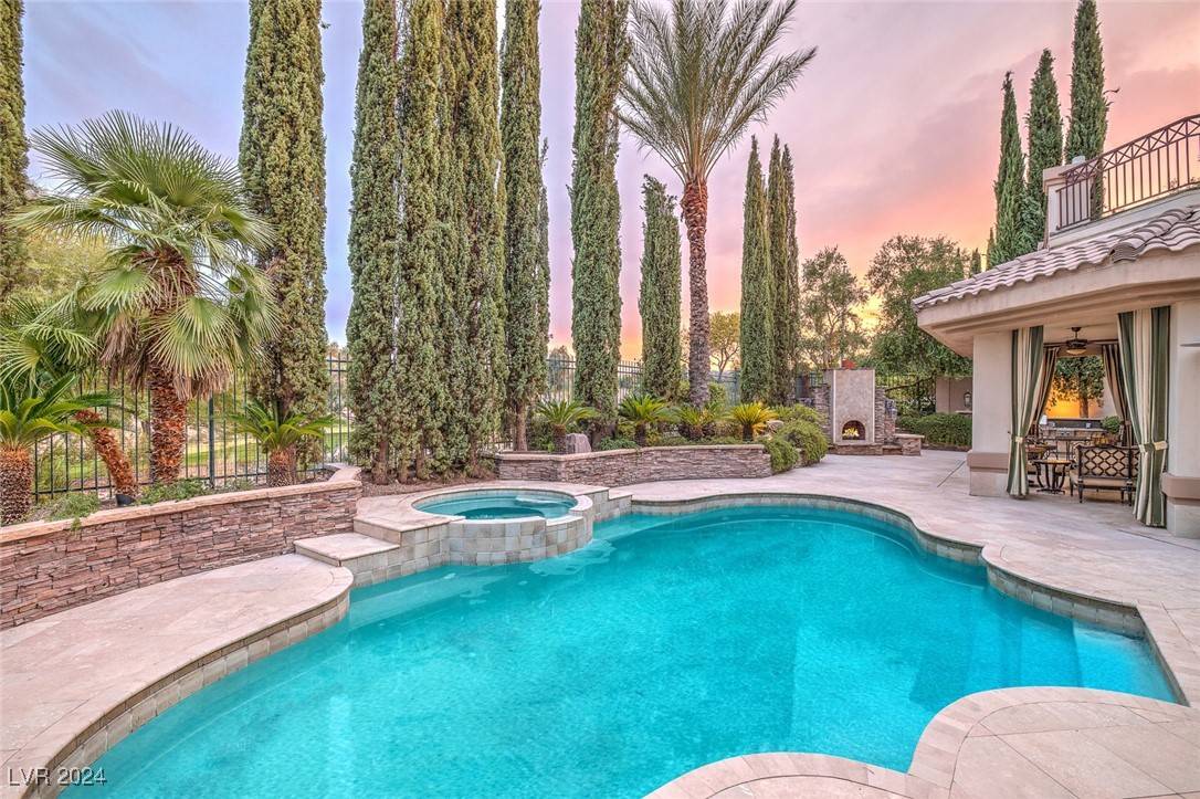 Las Vegas, NV 89134,8905 Greensboro LN