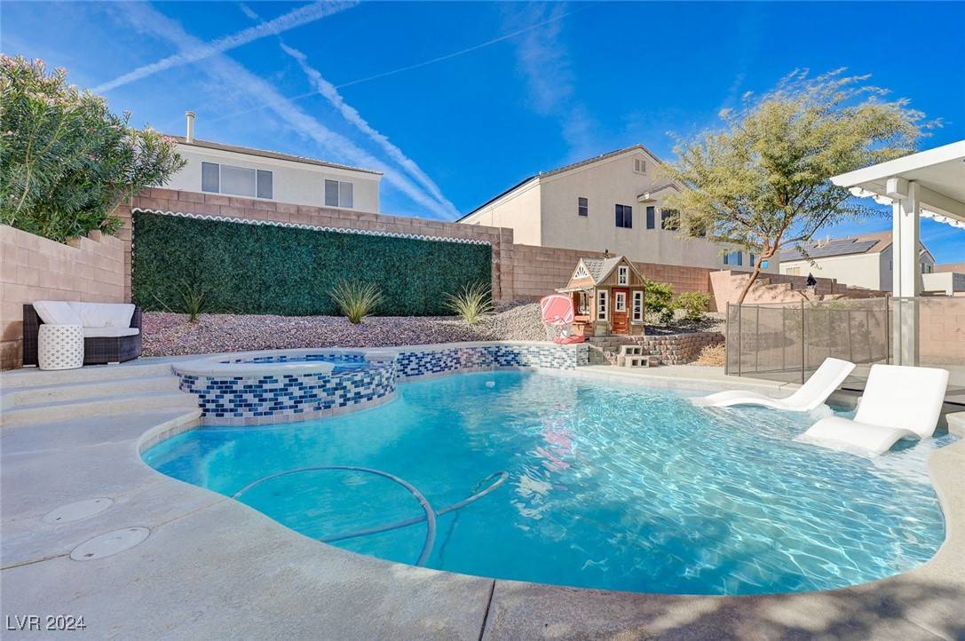 Henderson, NV 89012,173 Kings Peak CT