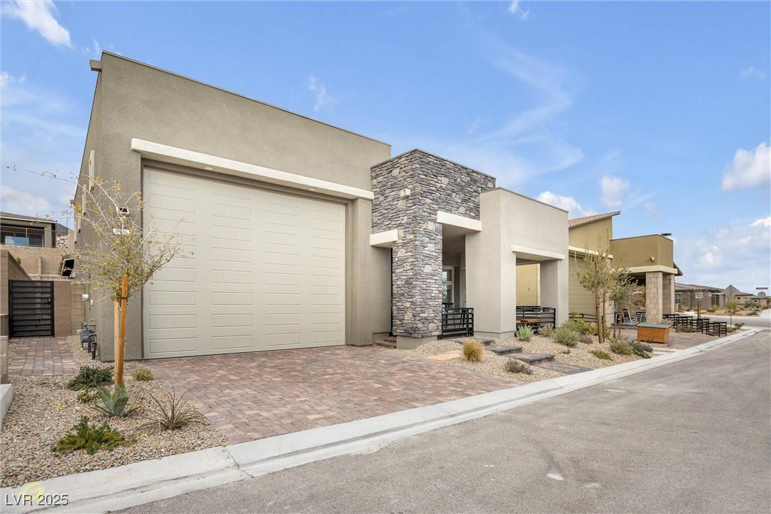 Las Vegas, NV 89138,969 Woodburn LN