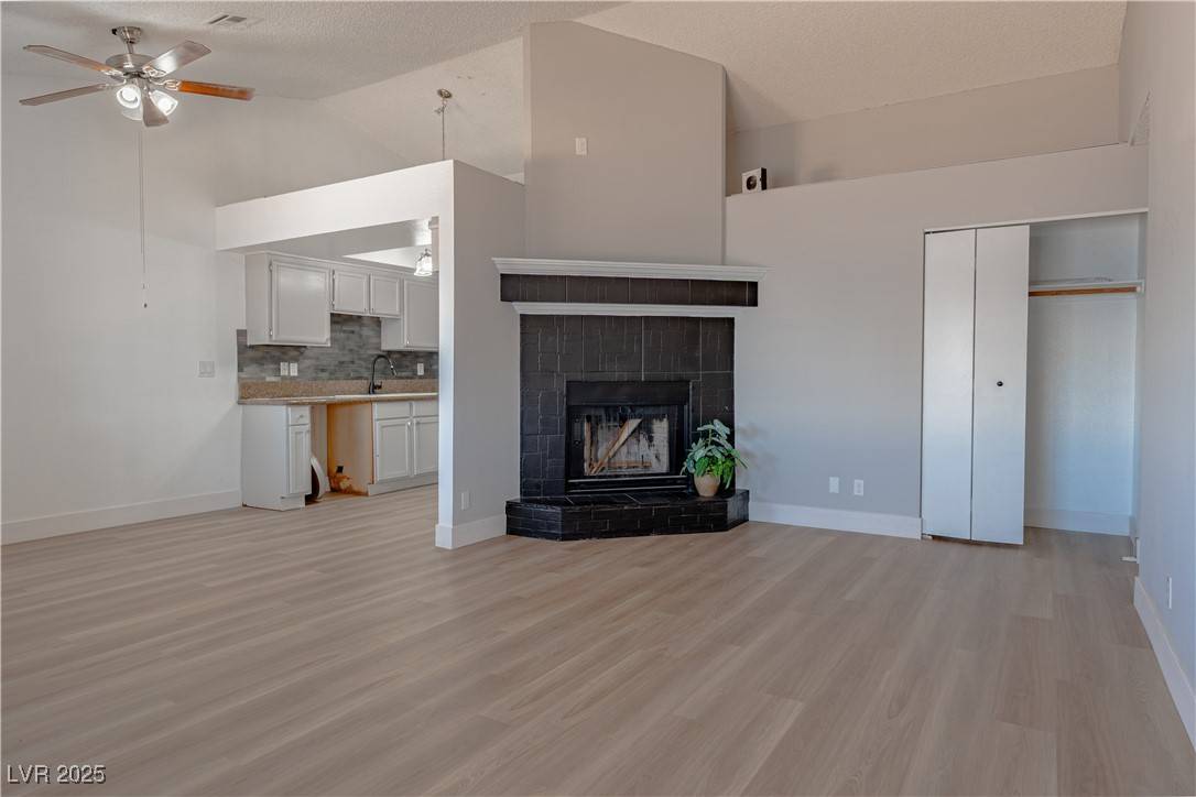 Las Vegas, NV 89122,5409 Centurion CT #104