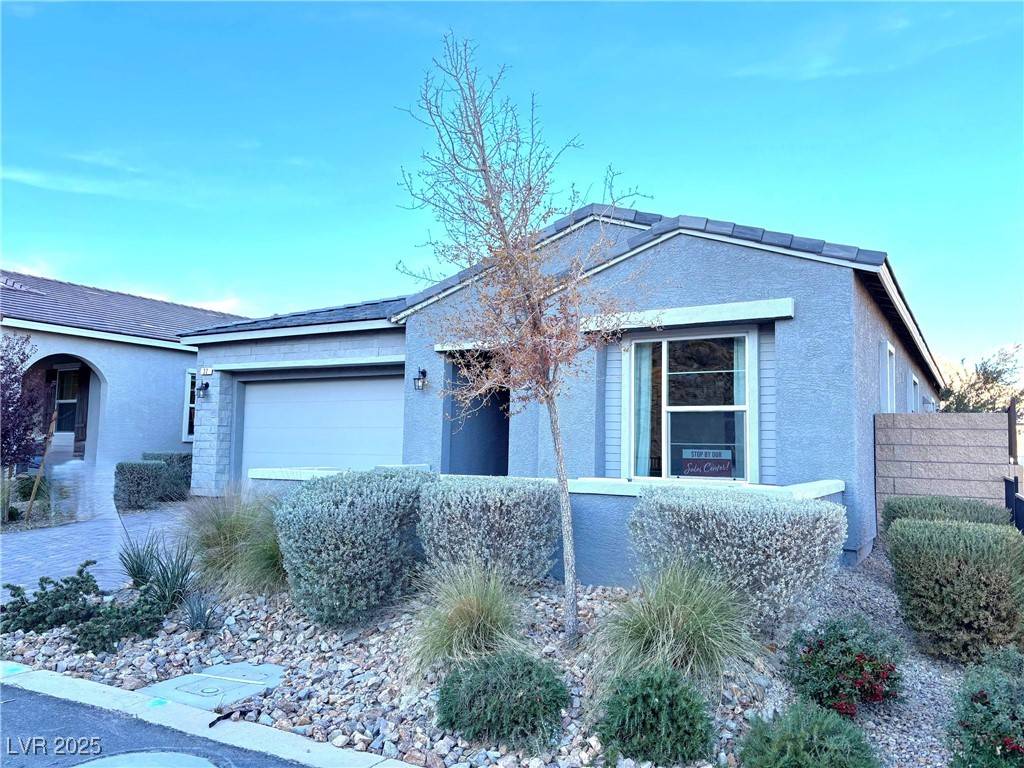 Henderson, NV 89011,32 Honeymoon DR