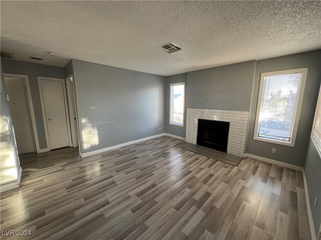 Las Vegas, NV 89110,4221 Middlesex AVE #D