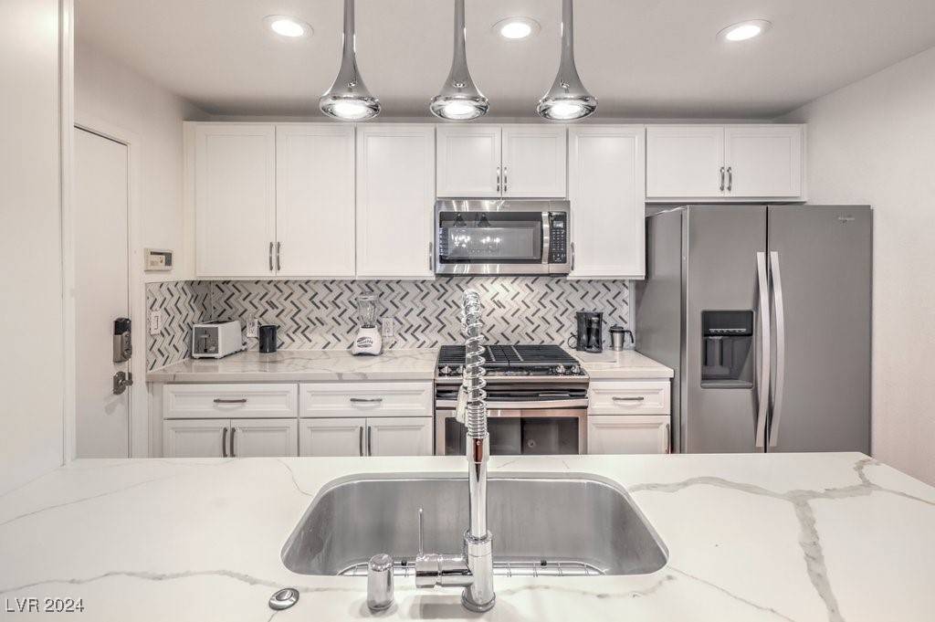 Las Vegas, NV 89145,8452 Boseck DR #186