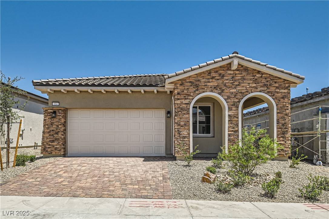 Henderson, NV 89011,104 Barkset WAY
