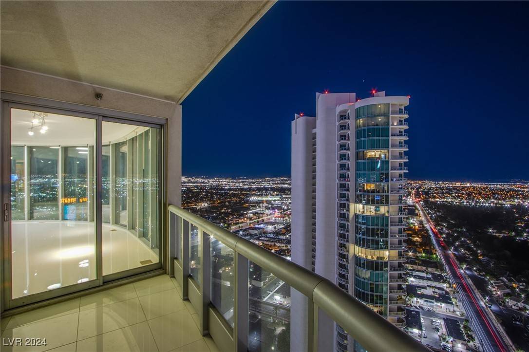 Las Vegas, NV 89109,222 Karen AVE #3907