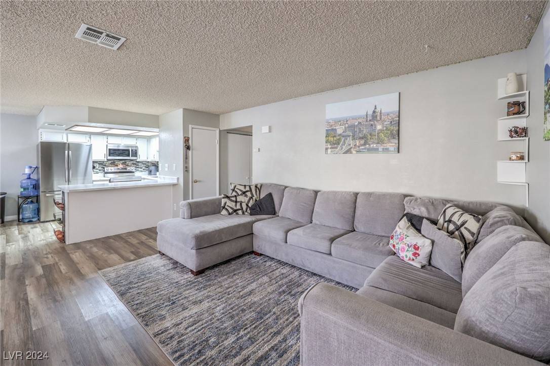 Las Vegas, NV 89128,7905 Esterbrook WAY #101