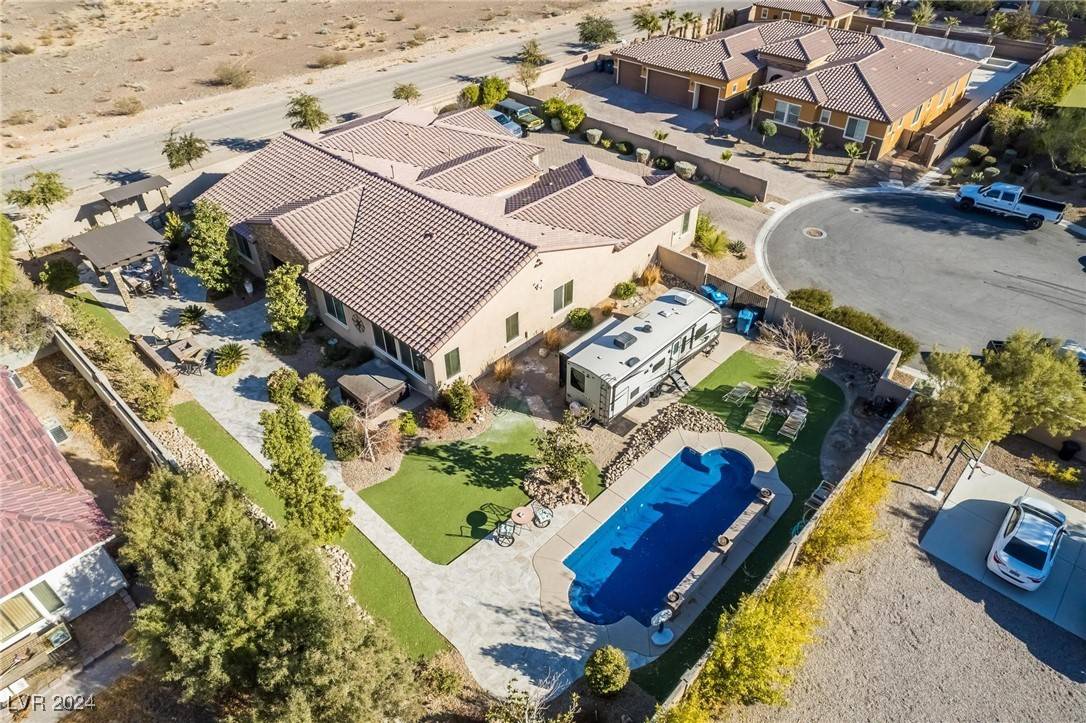 Las Vegas, NV 89113,8801 Crescent Lake ST