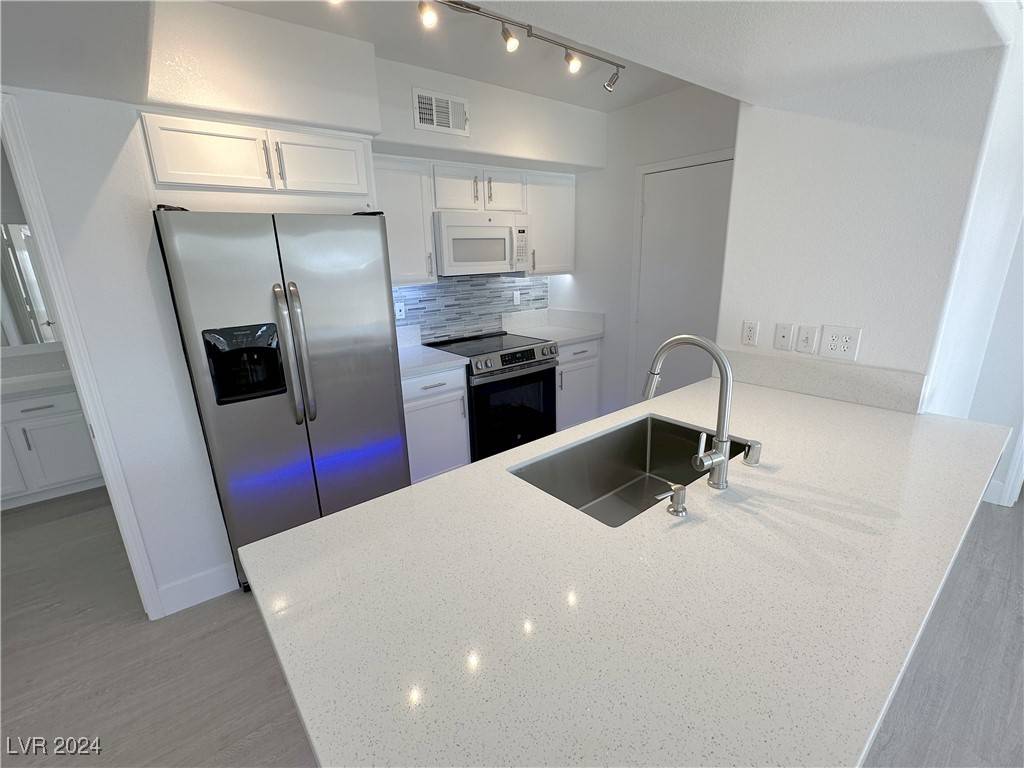 Las Vegas, NV 89113,7255 W Sunset RD #2046