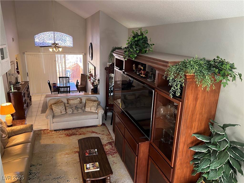 Las Vegas, NV 89117,2700 Kennington CIR