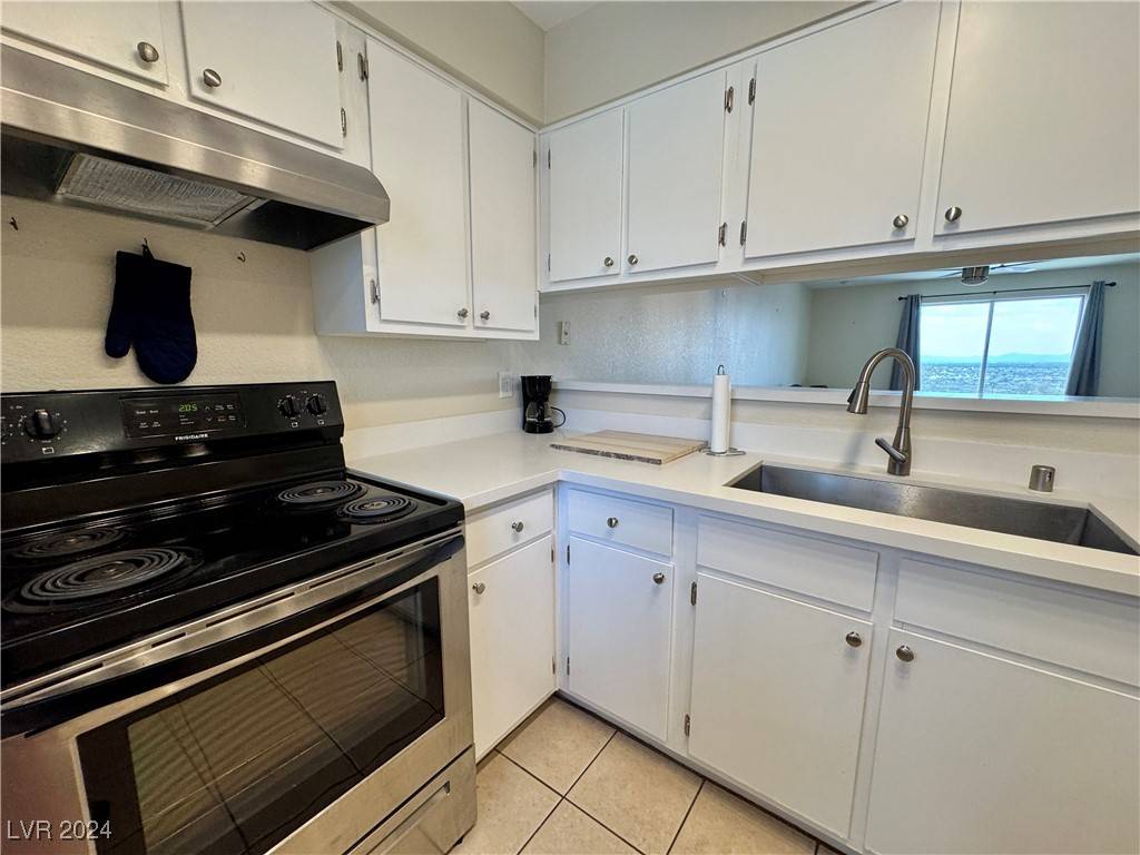 Laughlin, NV 89029,2056 Mesquite LN #303
