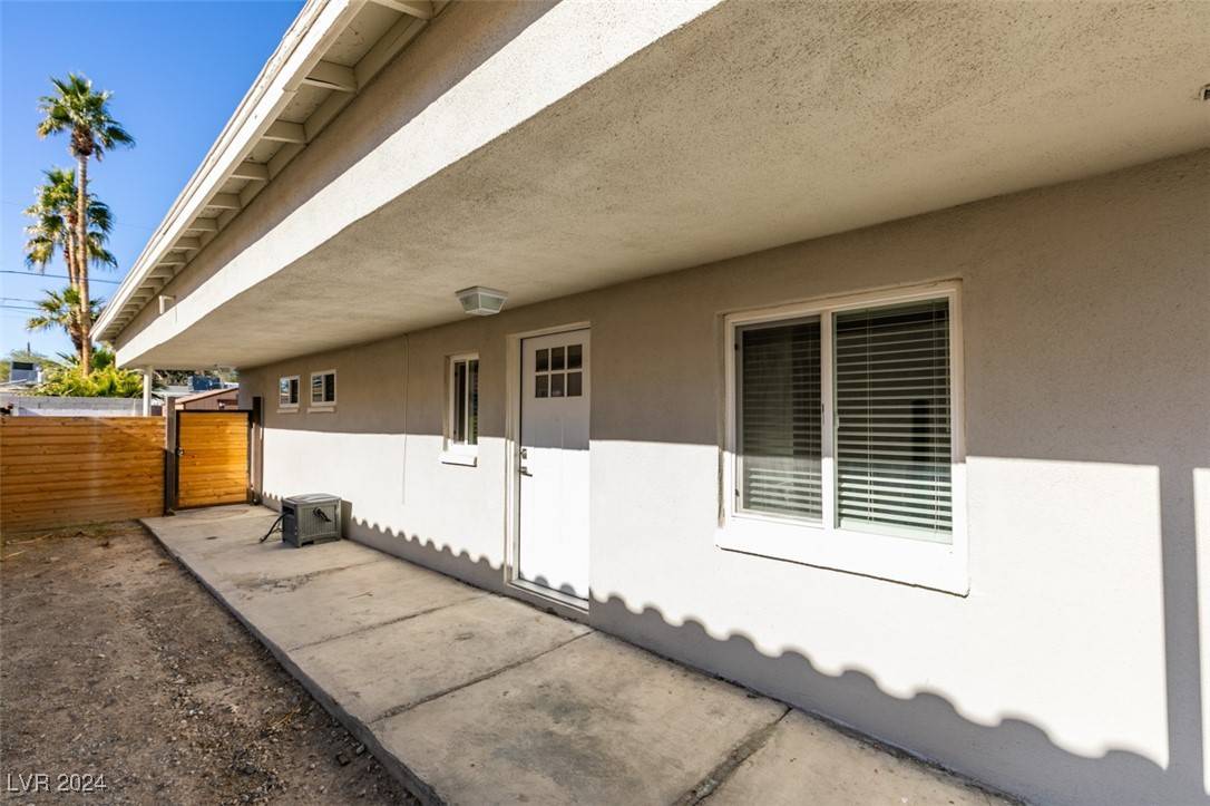 Las Vegas, NV 89106,302 Vandalia ST