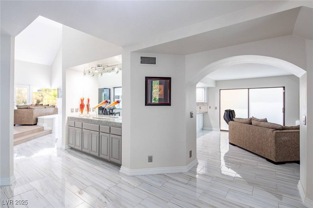 Las Vegas, NV 89109,3146 Bel Air DR