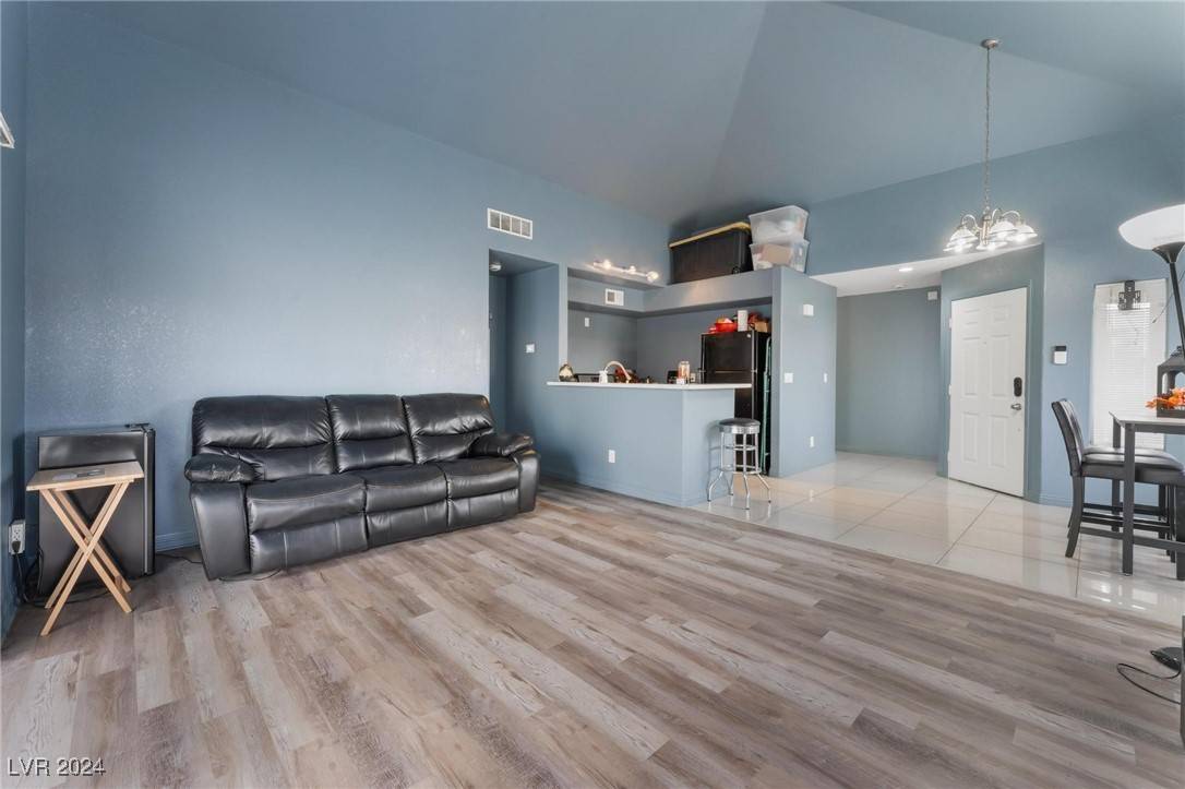 Las Vegas, NV 89118,5000 Red Rock ST #201