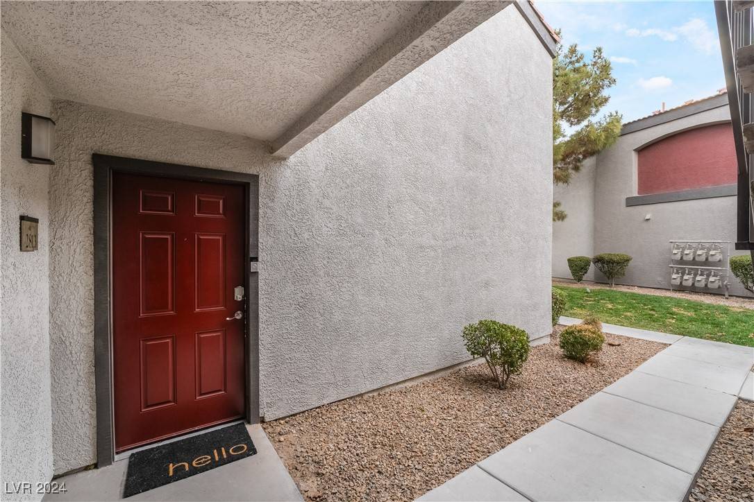 Henderson, NV 89052,950 Seven Hills DR #2813
