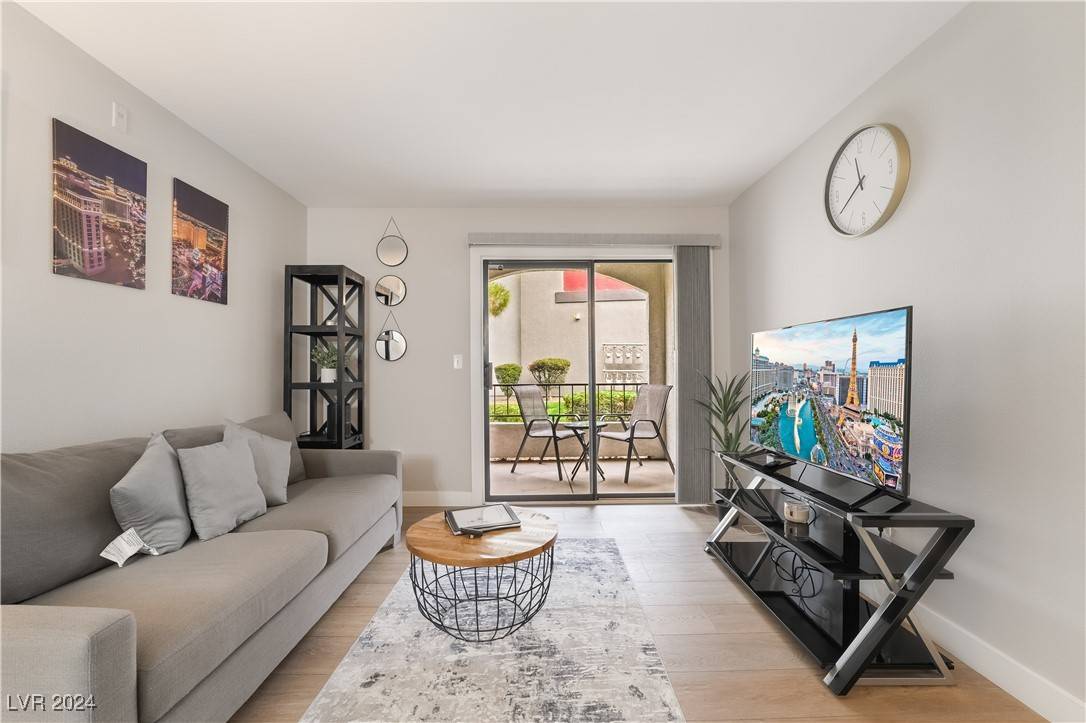 Henderson, NV 89052,950 Seven Hills DR #2813