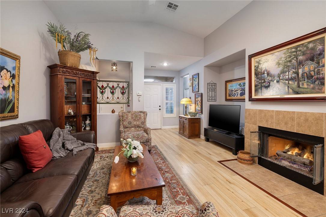 Las Vegas, NV 89144,10525 Shanna Trellis AVE