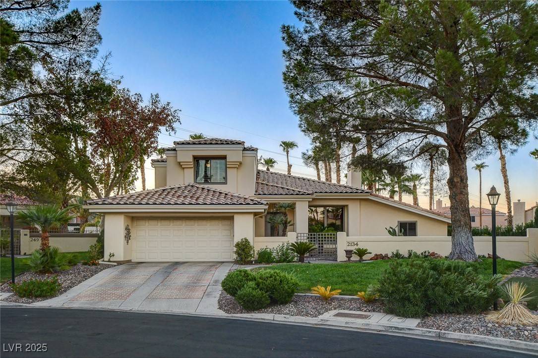 Henderson, NV 89074,2134 Inverness DR