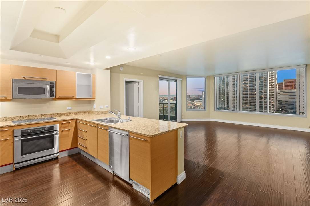 Las Vegas, NV 89109,222 Karen AVE #1702