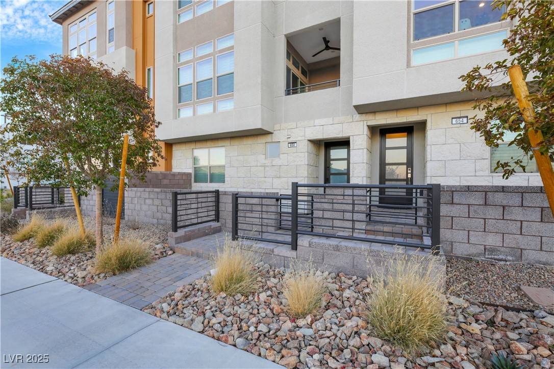 Las Vegas, NV 89138,650 Sentinel Spire ST