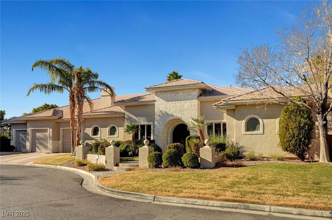 Las Vegas, NV 89117,2111 Bogart CT