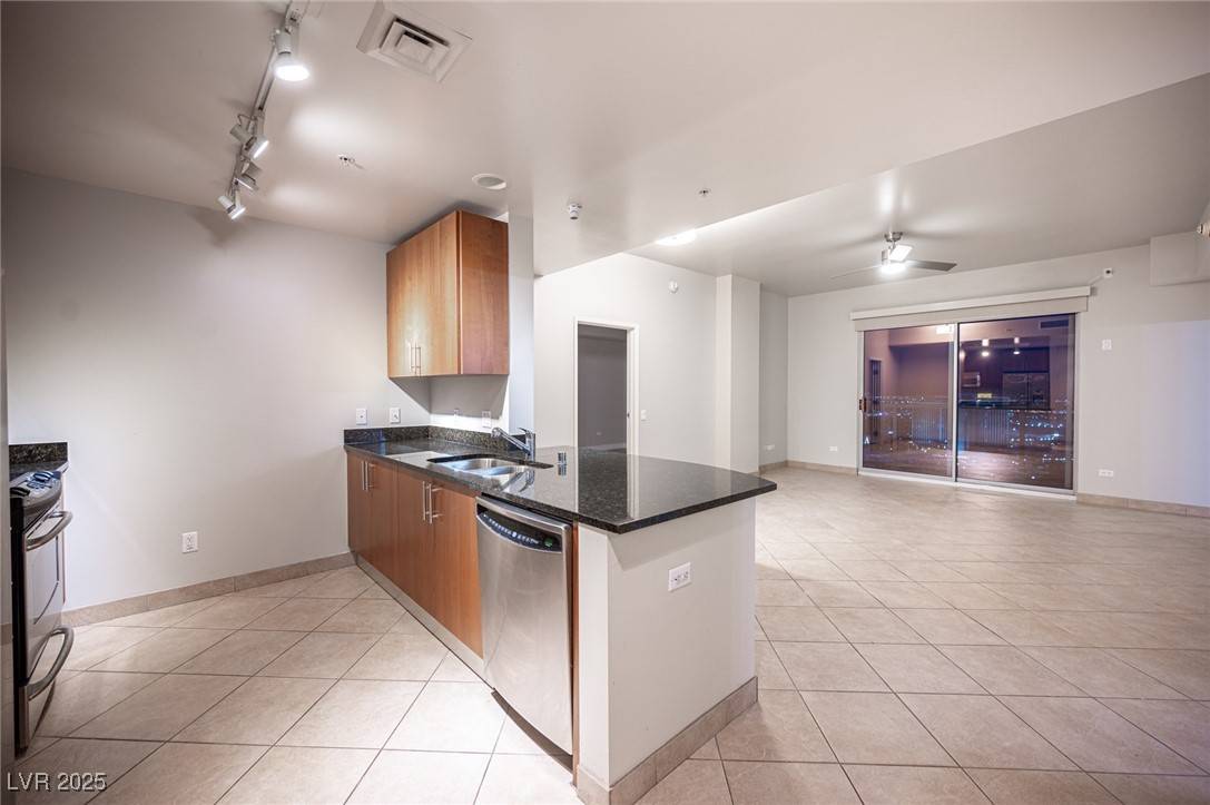 Las Vegas, NV 89102,200 W Sahara AVE #3607