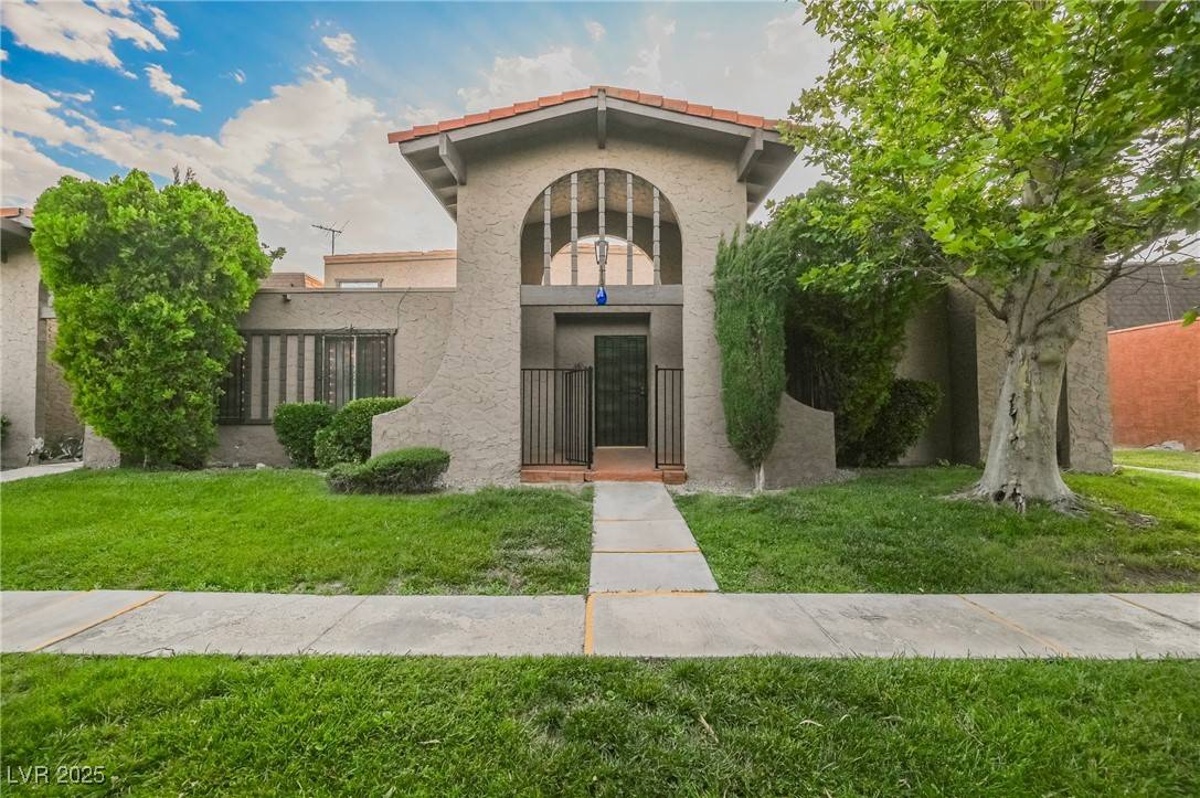 Las Vegas, NV 89169,4670 Monterey CIR #1