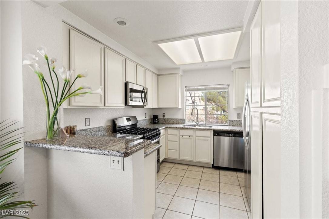 Las Vegas, NV 89118,5201 S Torrey Pines DR #1172