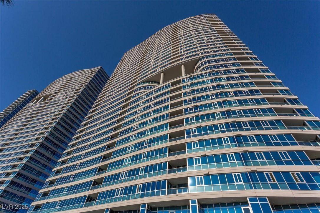 Las Vegas, NV 89103,4575 Dean Martin DR #2001