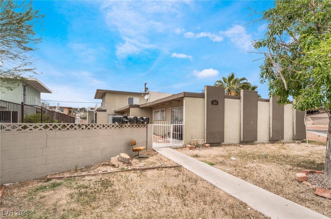 Las Vegas, NV 89108,3217 Joann WAY