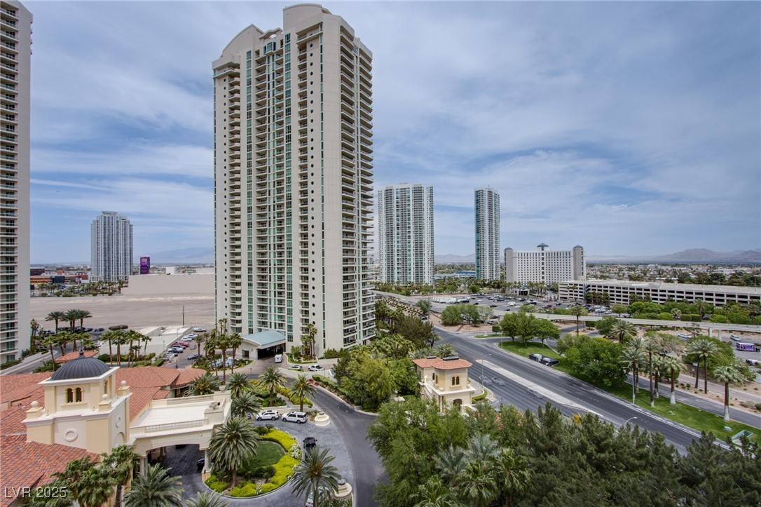 Las Vegas, NV 89109,2857 Paradise RD #1104