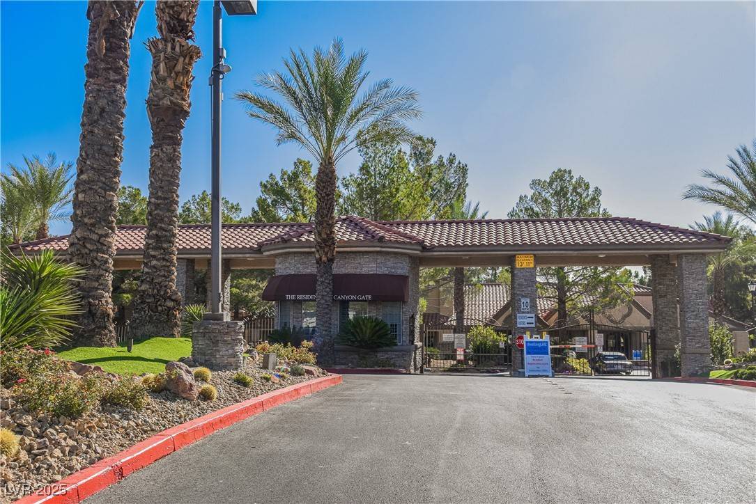 Las Vegas, NV 89117,2200 S Fort Apache RD #2063
