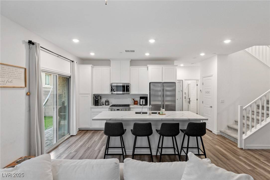 Las Vegas, NV 89138,600 N Carriage Hill DR #1108