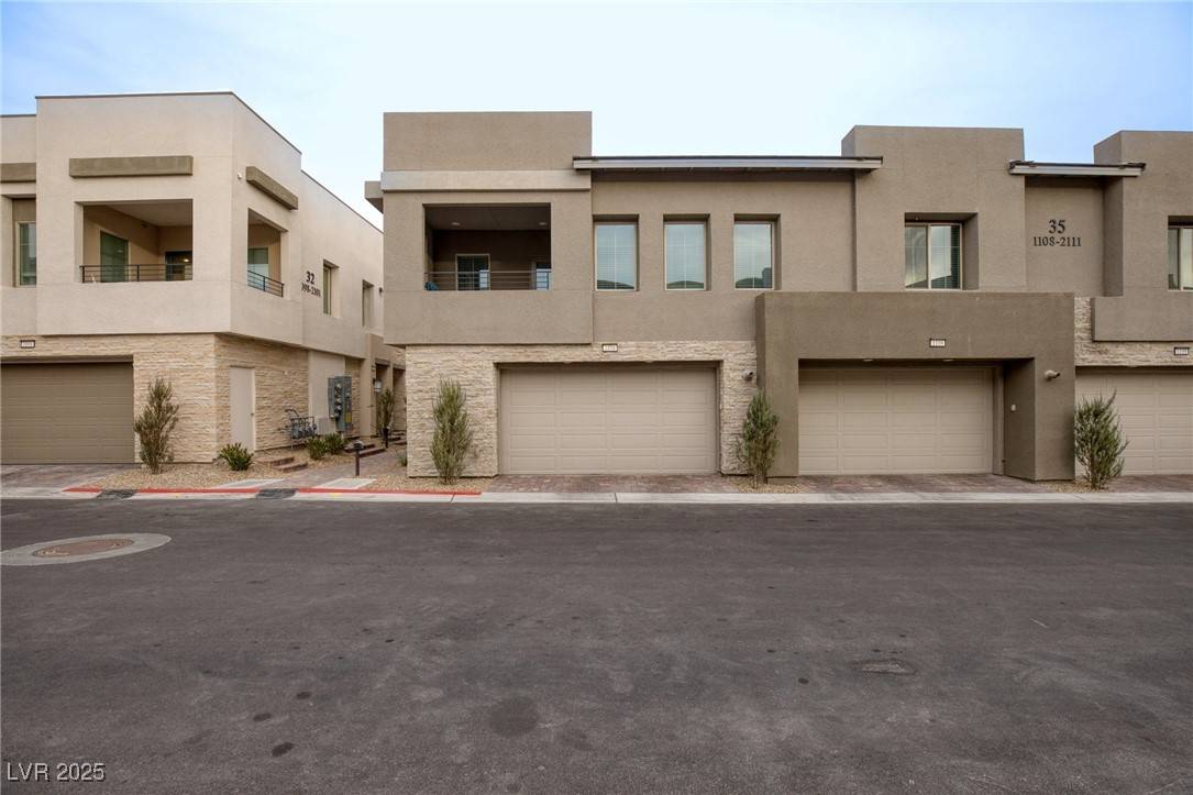 Las Vegas, NV 89138,600 N Carriage Hill DR #1108