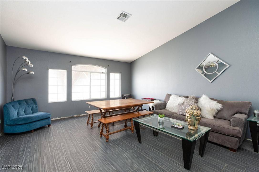 Henderson, NV 89074,207 Charter Oak ST
