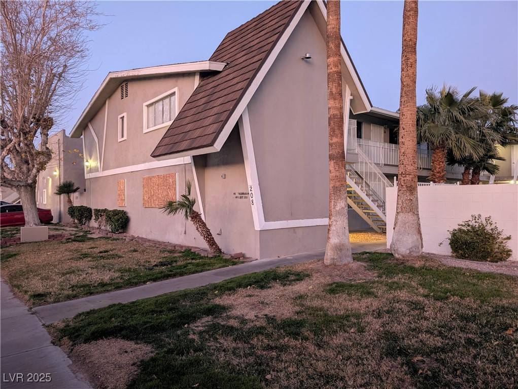 Las Vegas, NV 89107,208 Orland ST #9