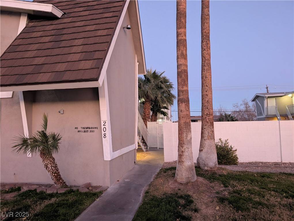Las Vegas, NV 89107,208 Orland ST #9