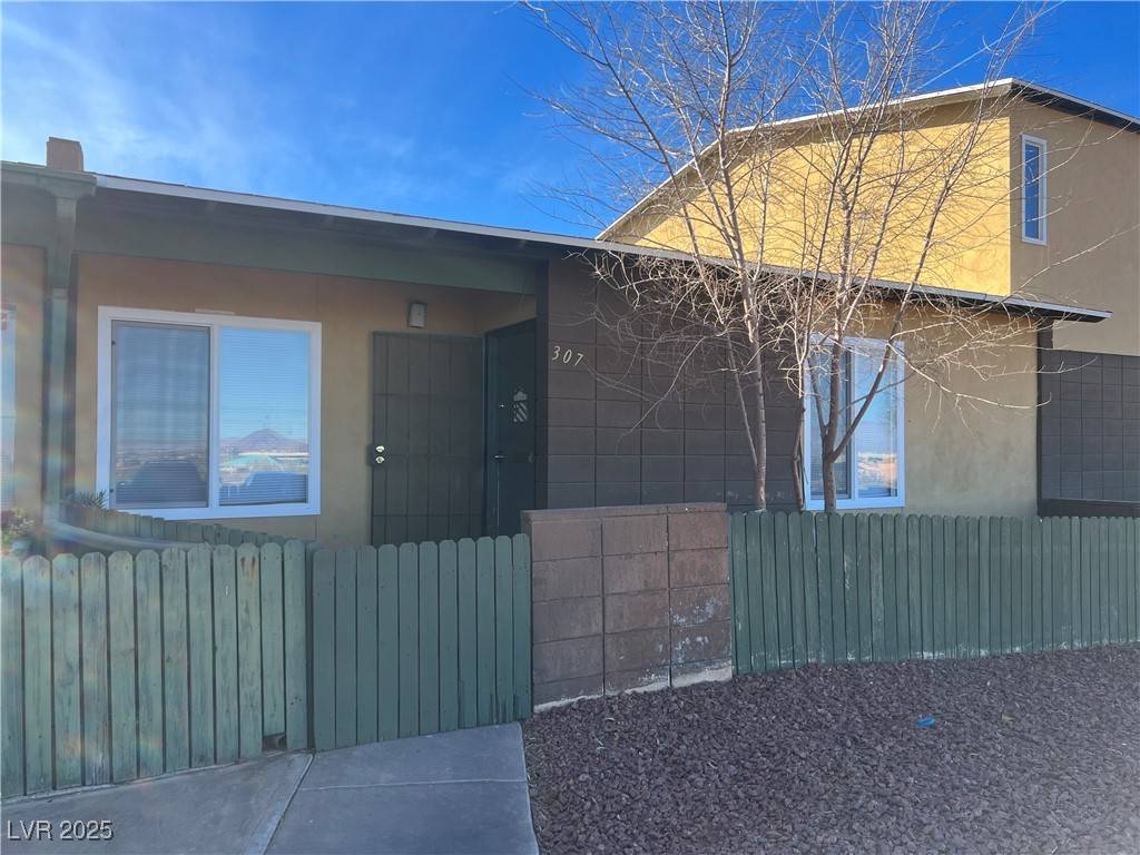 Henderson, NV 89015,307 E Van Wagenen ST #0