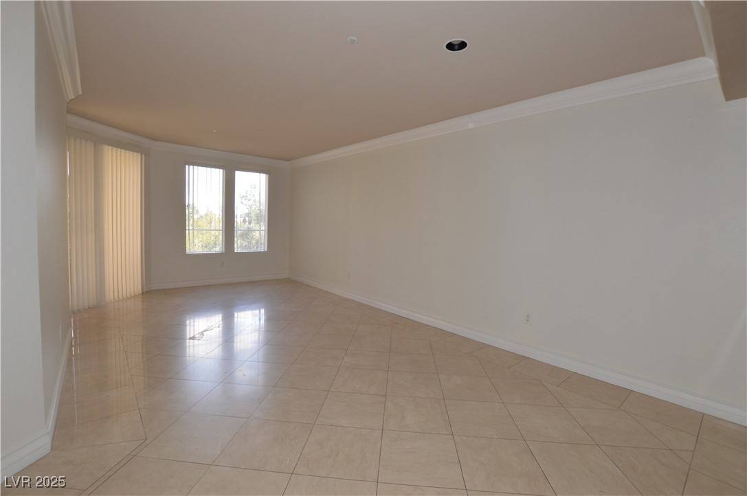 Las Vegas, NV 89169,270 E Flamingo RD #211