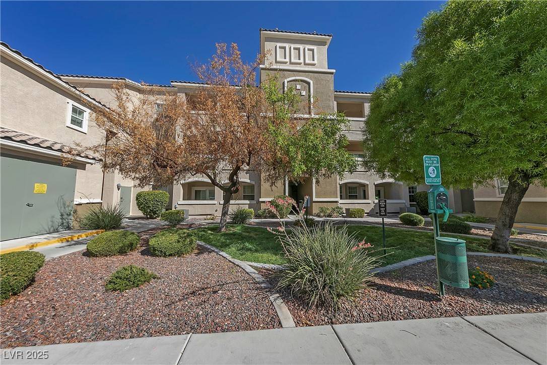 Las Vegas, NV 89148,8777 W Maule AVE #1094