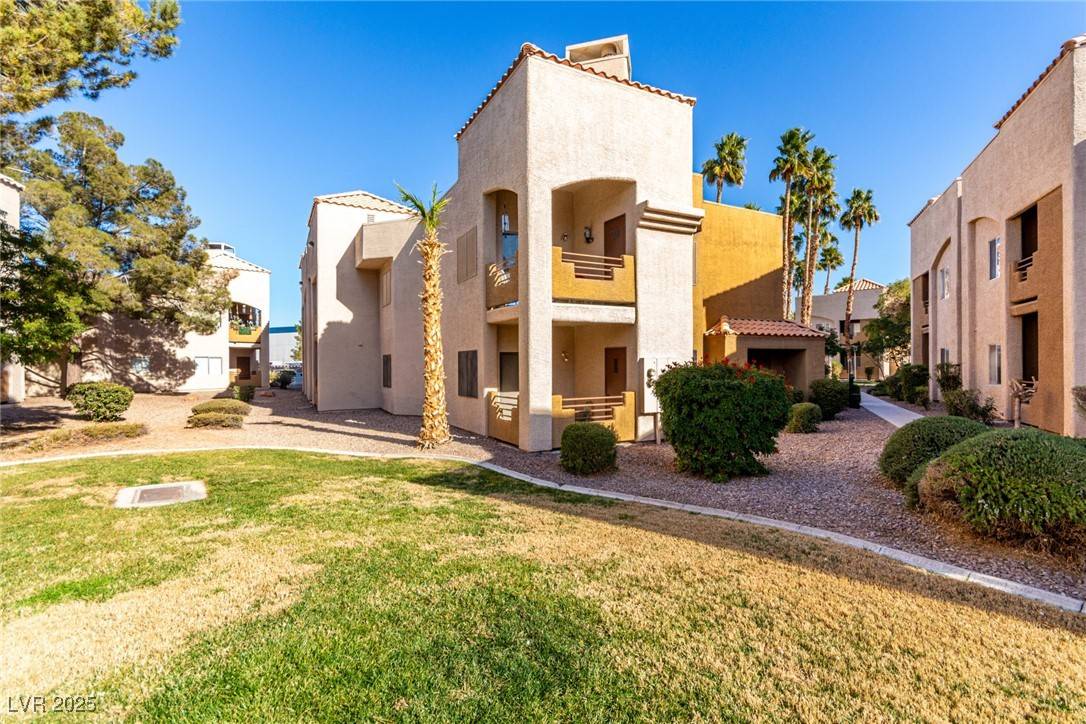 Las Vegas, NV 89119,6885 Tamarus ST #201