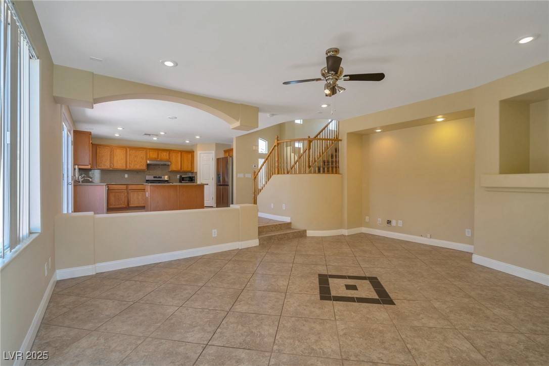 Las Vegas, NV 89148,5915 Poplar Tree ST