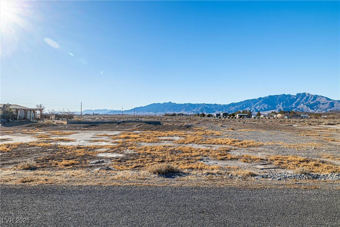 Pahrump, NV 89048,4051 Forest RD