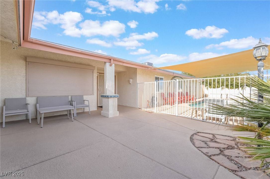 Las Vegas, NV 89169,3829 Delaware LN